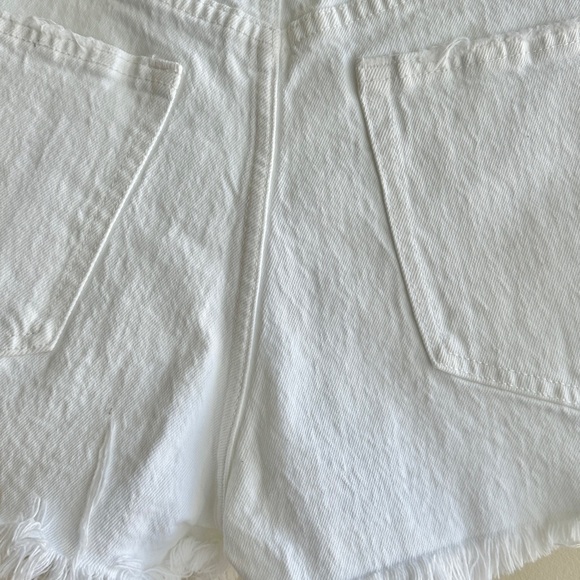 Abercrombie & Fitch The Mom Short High Rise White Denim Women's Shorts Size 28/6 - Picture 16 of 16